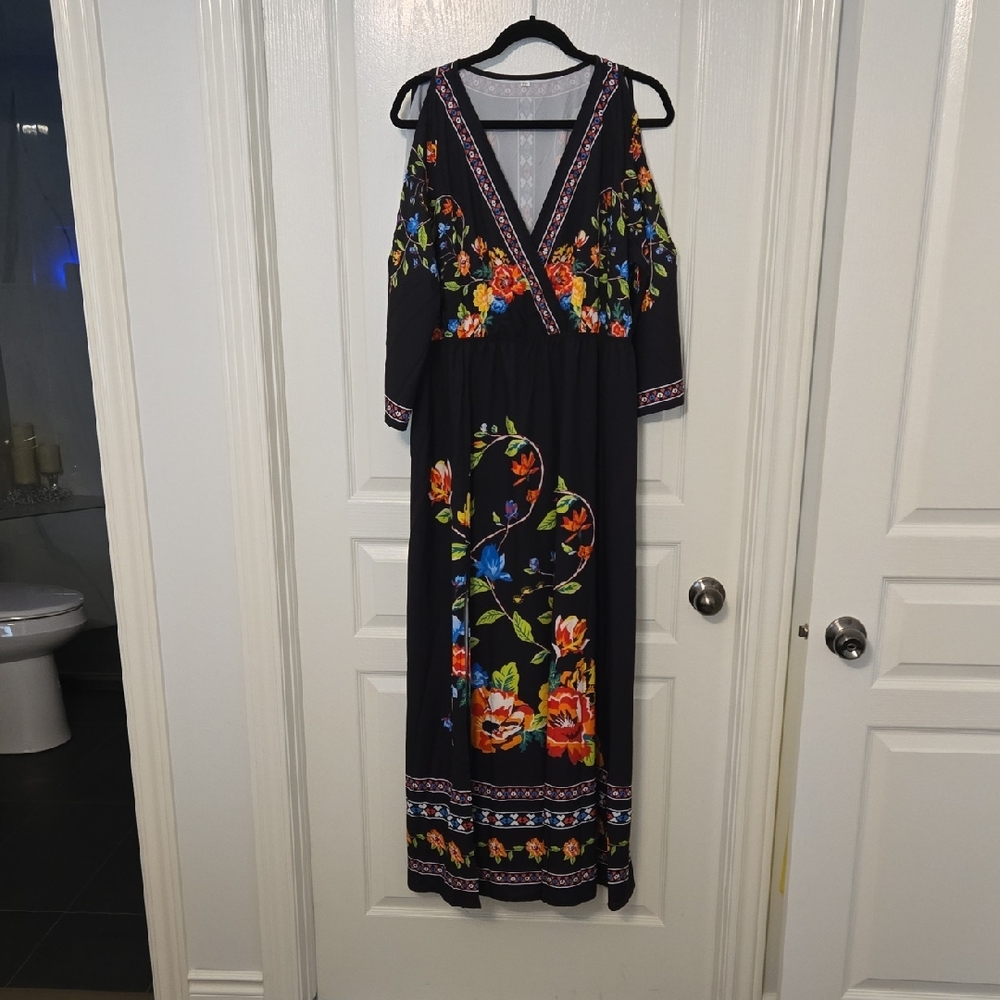 Elegant Black and Orange V-Neck Sleeveless Sundress